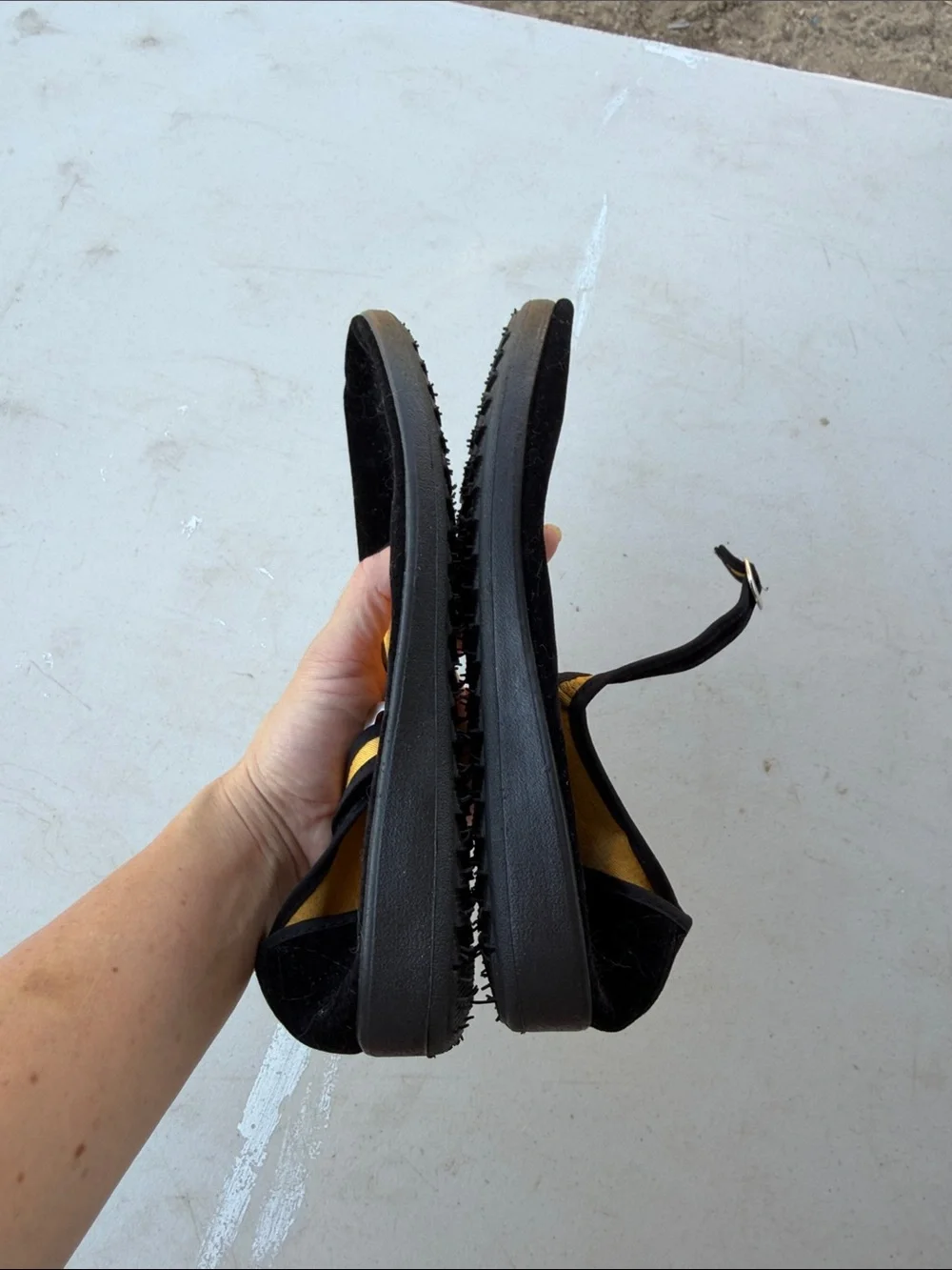 Postor Classic Black Velvet Mary Jane Flats with Ankle Strap